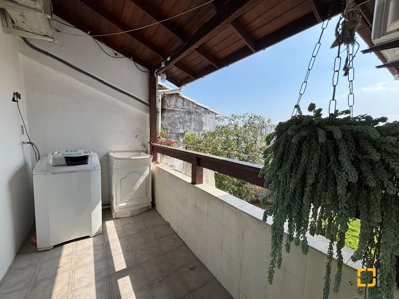Casa com 107m², 4 quartos (sendo 1 suíte), 1 garagem, no bairro Centro em Florianópolis