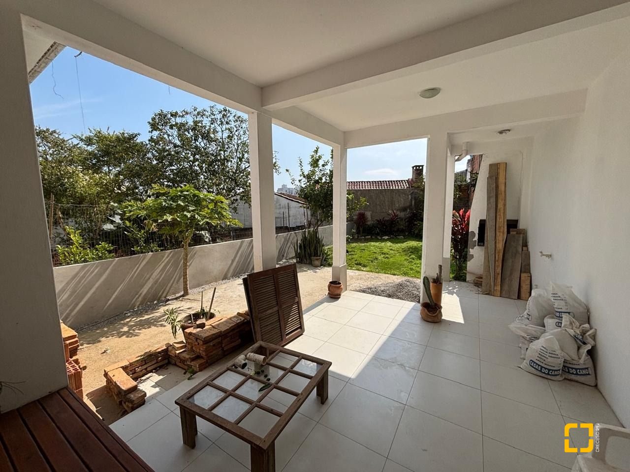 Casa com 107m², 4 quartos (sendo 1 suíte), 1 garagem, no bairro Centro em Florianópolis