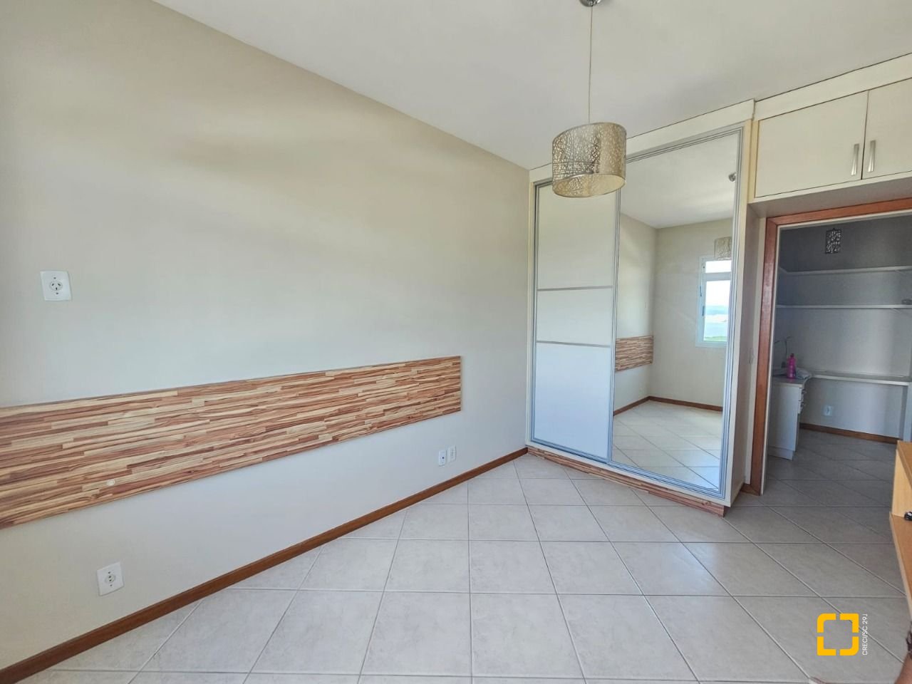Apartamento com 49m², 1 quarto, 1 garagem, no bairro Itacorubi em Florianópolis