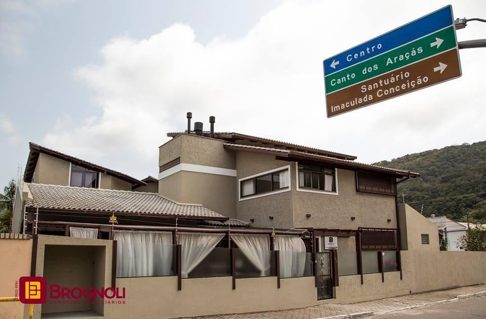 Casa com 1400m², 28 quartos, no bairro Lagoa da Conceição em Florianópolis