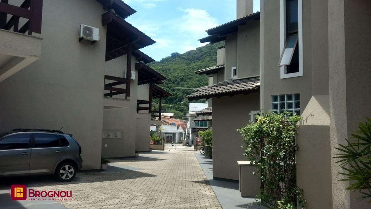Casa com 1400m², no bairro Lagoa da Conceição em Florianópolis
