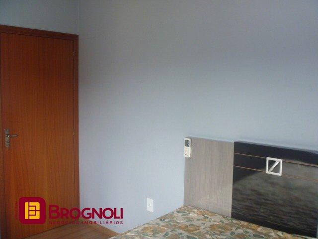 Casa com 274m², 4 quartos (sendo 1 suíte), 10 garagens, no bairro Serraria em São José