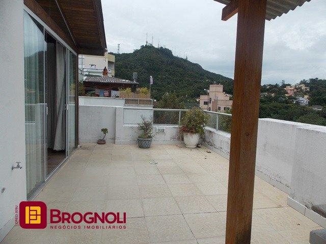 Cobertura com 163m², 4 quartos (sendo 1 suíte), 2 garagens, no bairro Trindade em Florianópolis