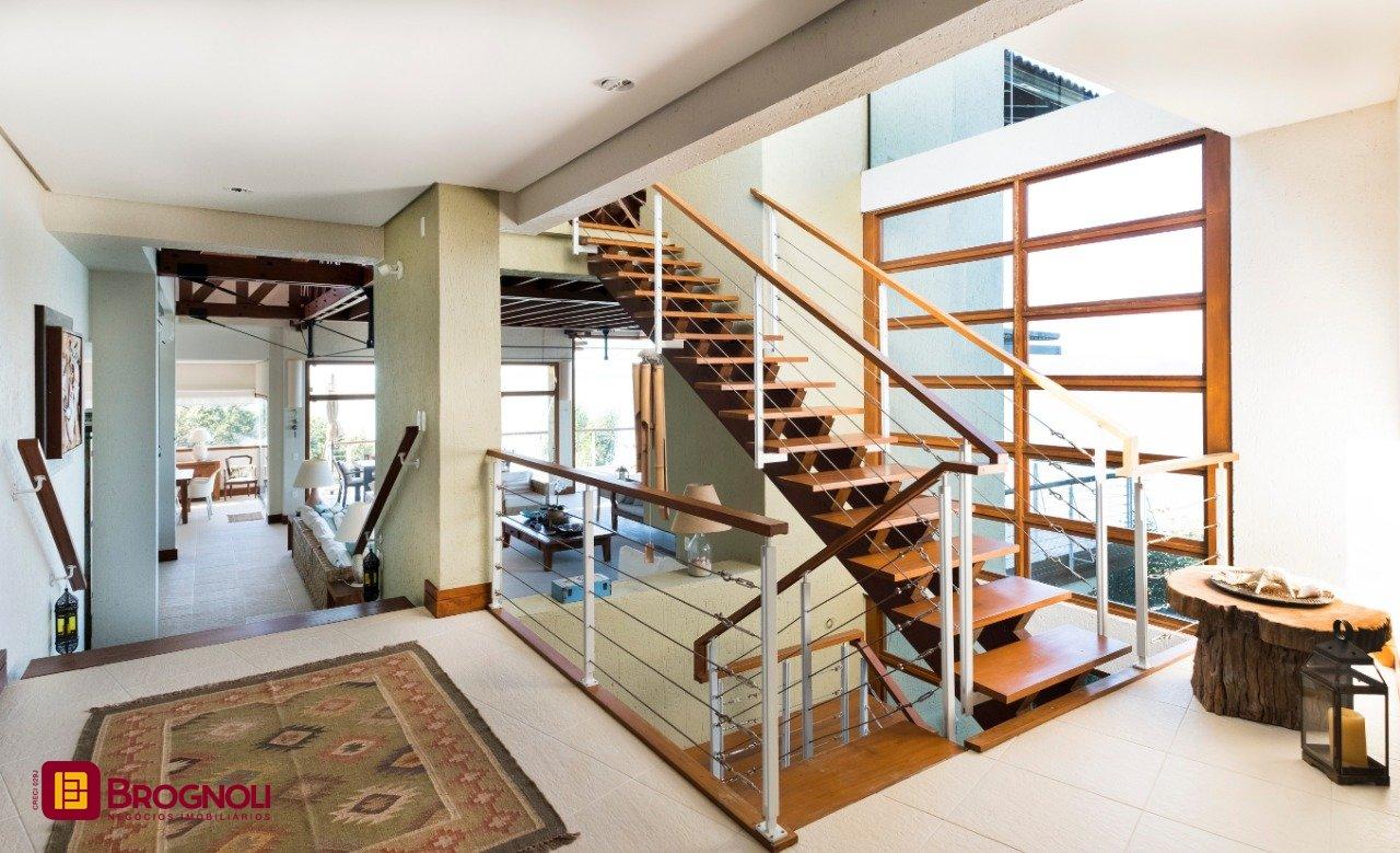 Casa de Condomínio com 517m², 5 quartos (sendo 2 suítes), no bairro Armação Piedade em Governador Celso Ramos