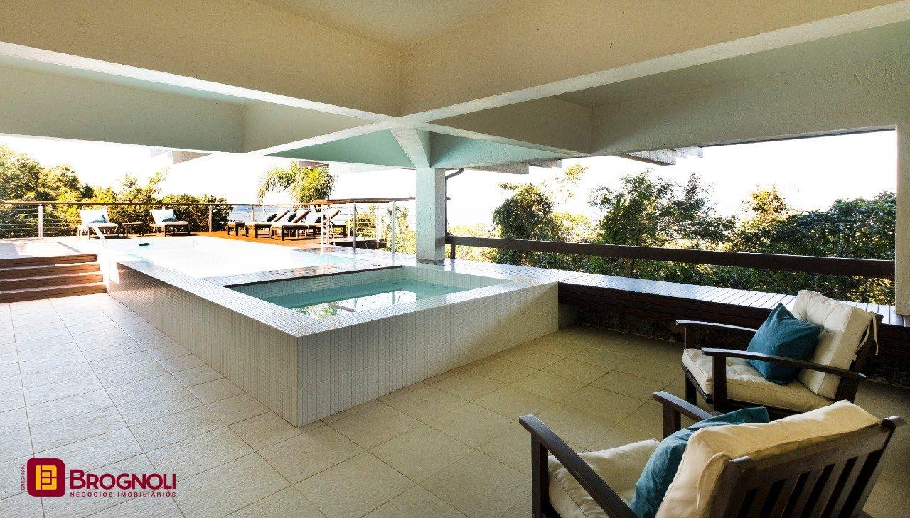 Casa de Condomínio com 517m², 5 quartos (sendo 2 suítes), no bairro Armação Piedade em Governador Celso Ramos