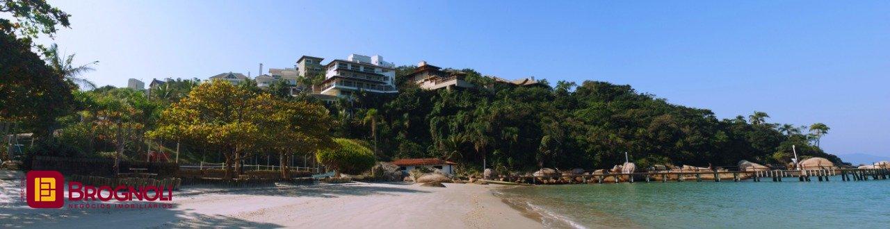 Casa de Condomínio com 517m², 5 quartos (sendo 2 suítes), no bairro Armação Piedade em Governador Celso Ramos
