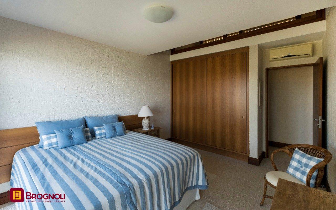 Casa de Condomínio com 517m², 5 quartos (sendo 2 suítes), no bairro Armação Piedade em Governador Celso Ramos