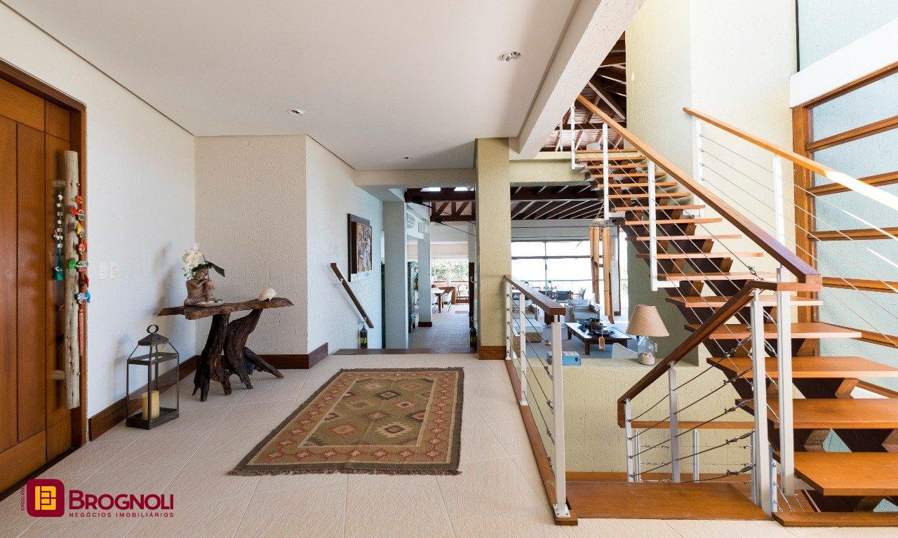 Casa de Condomínio com 517m², 5 quartos (sendo 2 suítes), no bairro Armação Piedade em Governador Celso Ramos