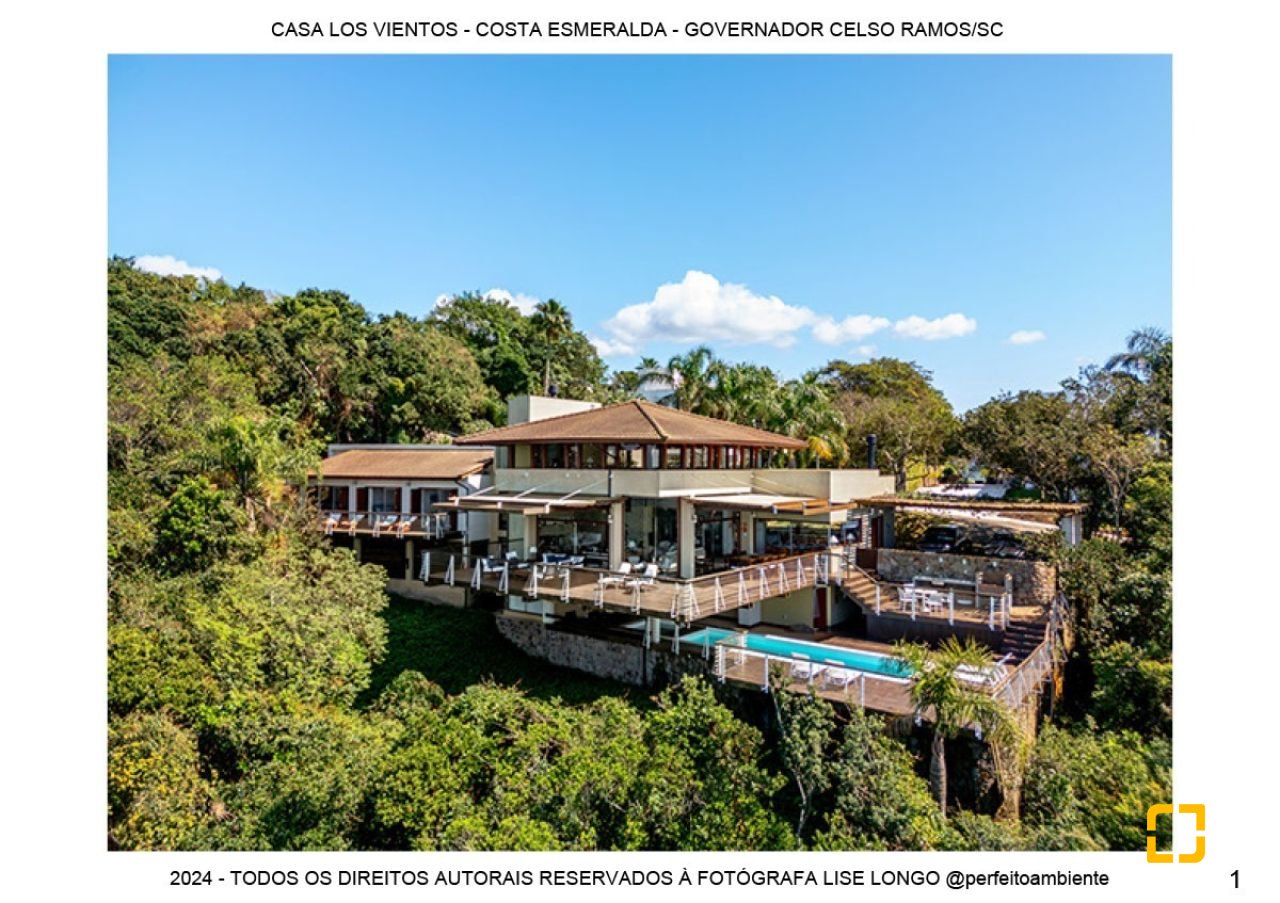 Casa de Condomínio com 517m², 5 quartos (sendo 2 suítes), no bairro Armação Piedade em Governador Celso Ramos