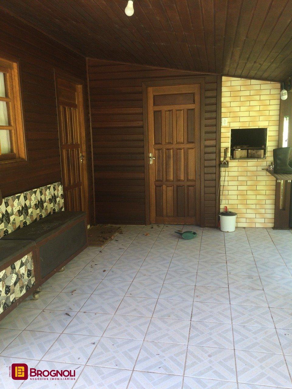 Sítio com 17763m², 3 quartos (sendo 1 suíte), 1 garagem, no bairro Vargem Pequena em Florianópolis