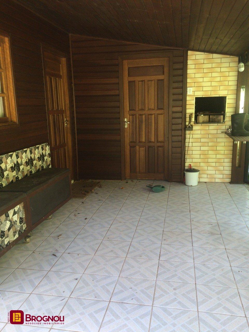 Sítio com 17763m², 3 quartos (sendo 1 suíte), 1 garagem, no bairro Vargem Pequena em Florianópolis