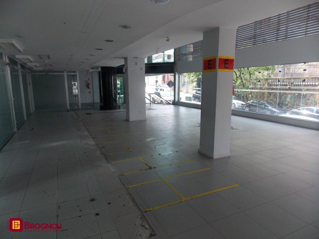 Loja com 1137m², no bairro Centro em Florianópolis