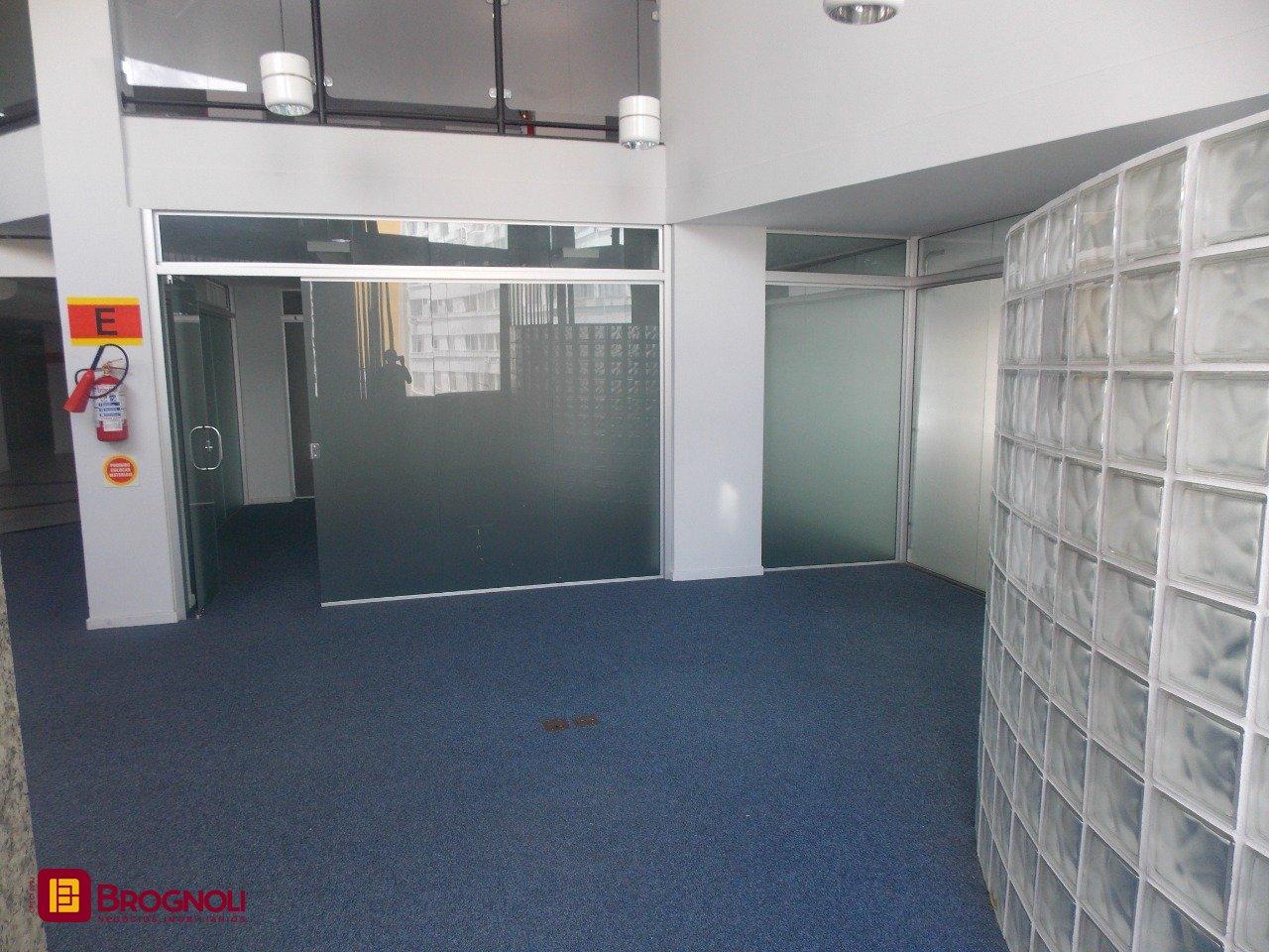 Loja com 1137m², no bairro Centro em Florianópolis