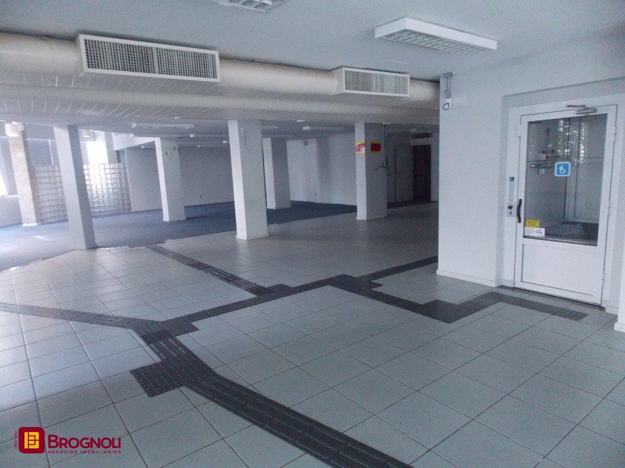 Loja com 1137m², no bairro Centro em Florianópolis
