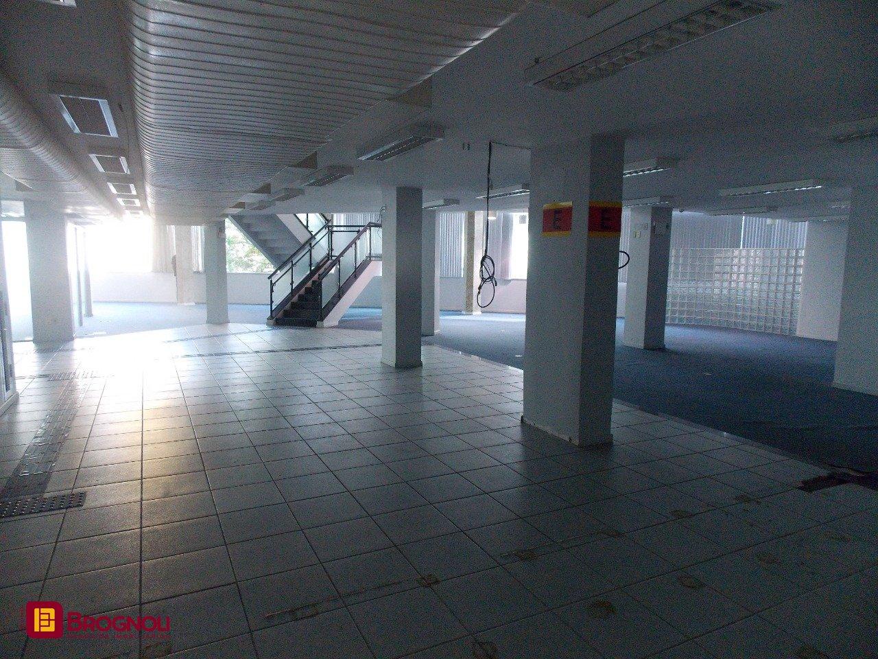 Loja com 1137m², no bairro Centro em Florianópolis