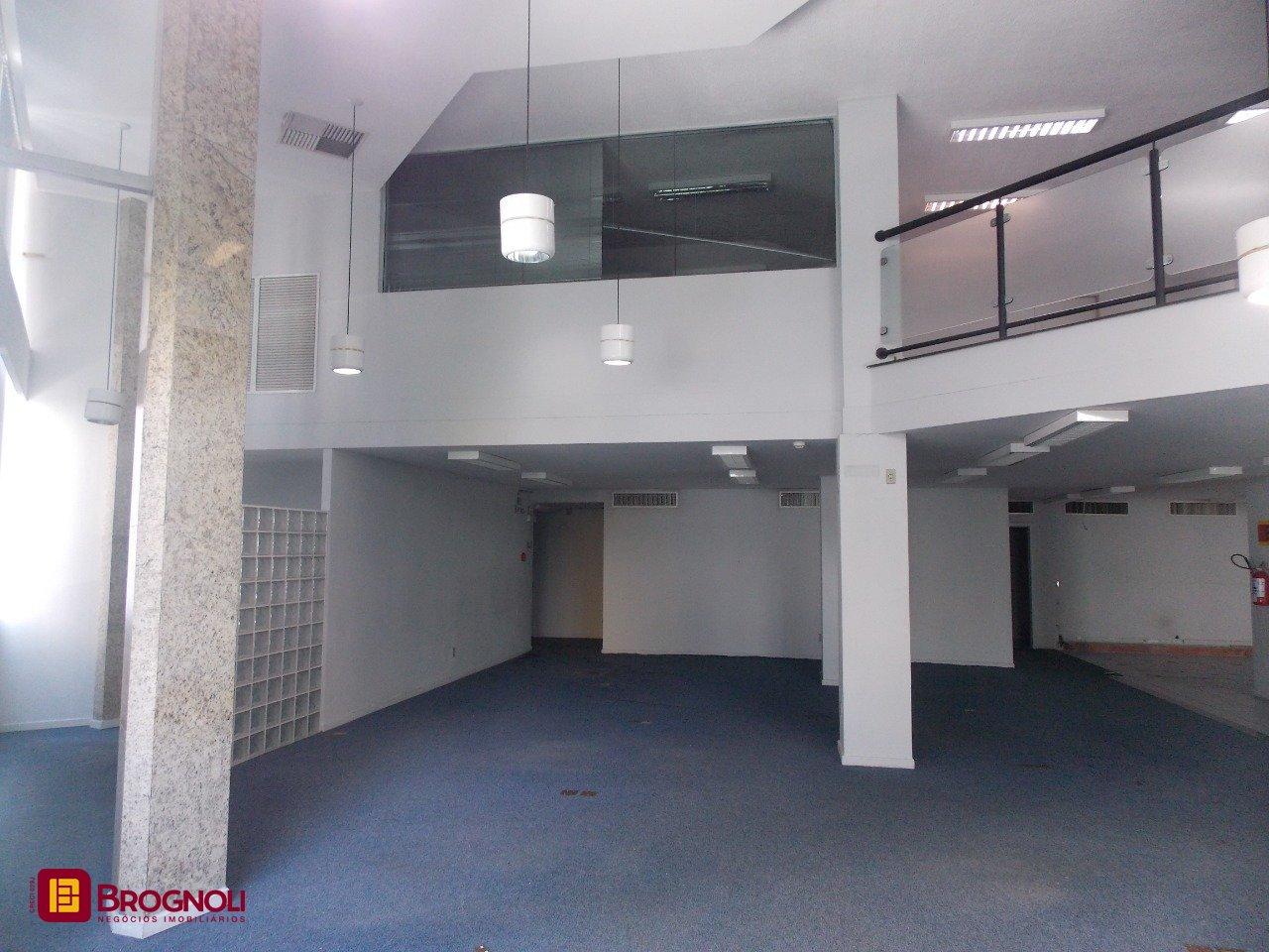 Loja com 1137m², no bairro Centro em Florianópolis