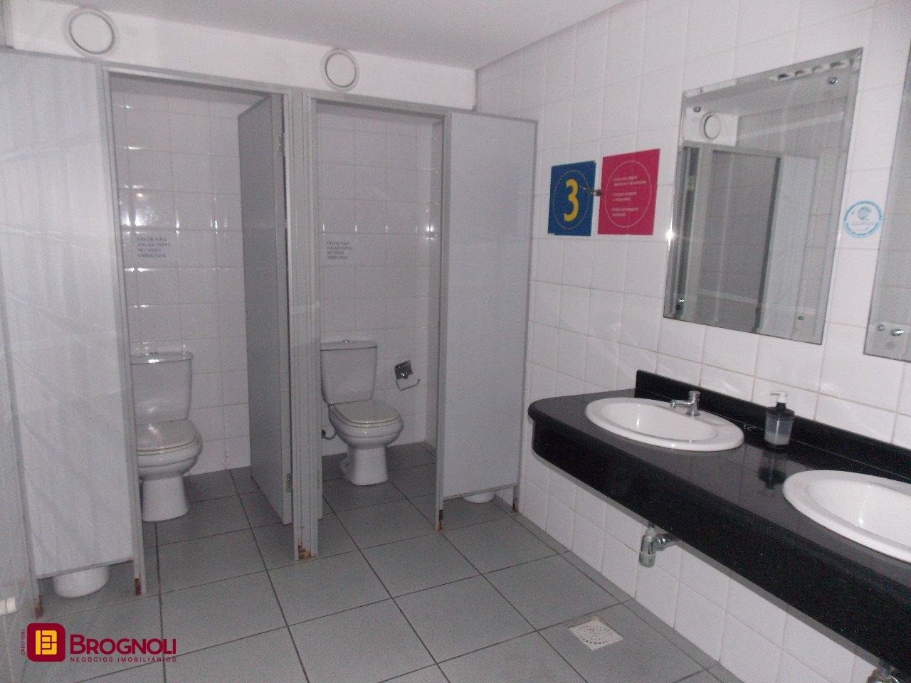 Loja com 1137m², no bairro Centro em Florianópolis