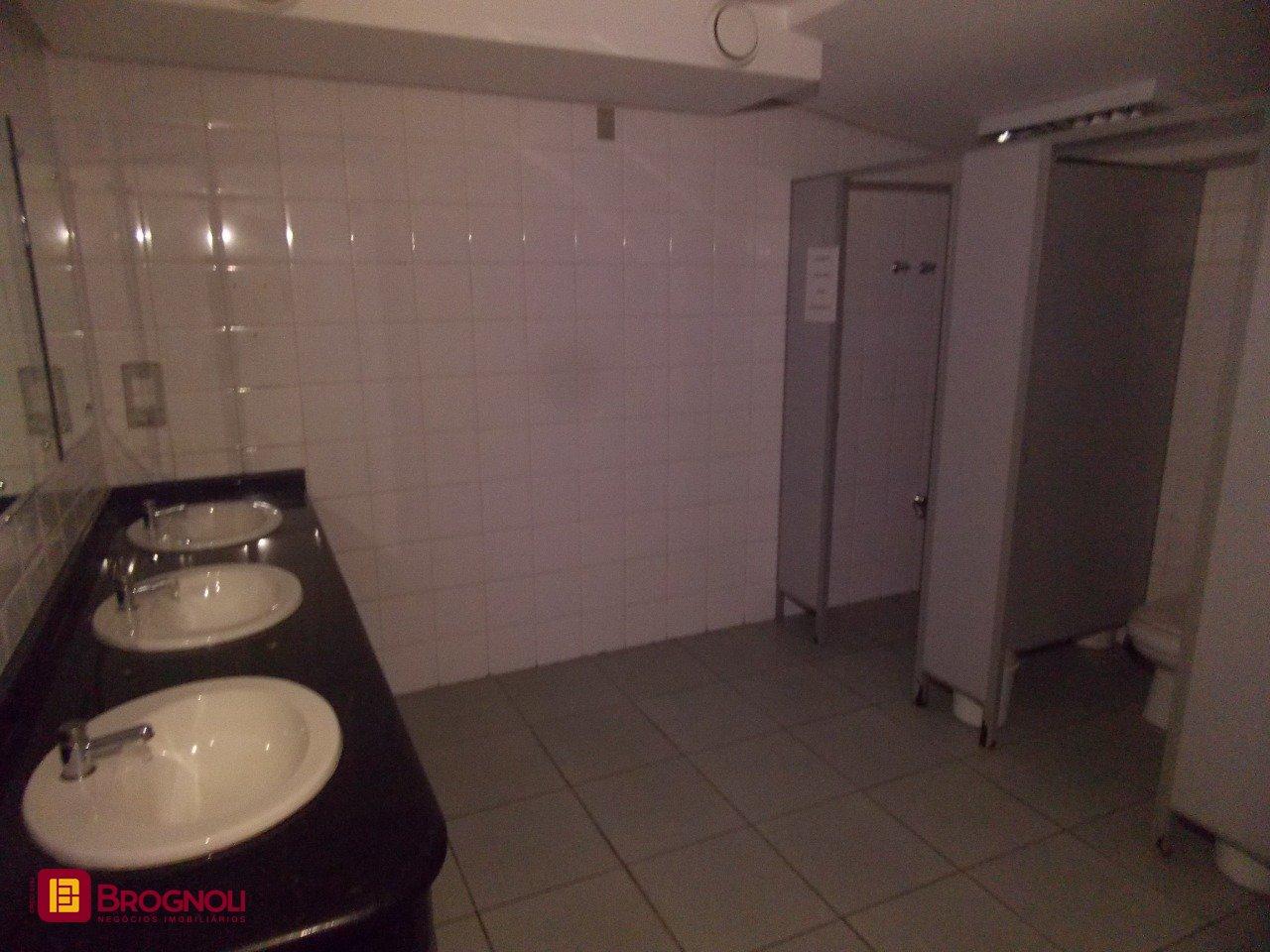 Loja com 1137m², no bairro Centro em Florianópolis