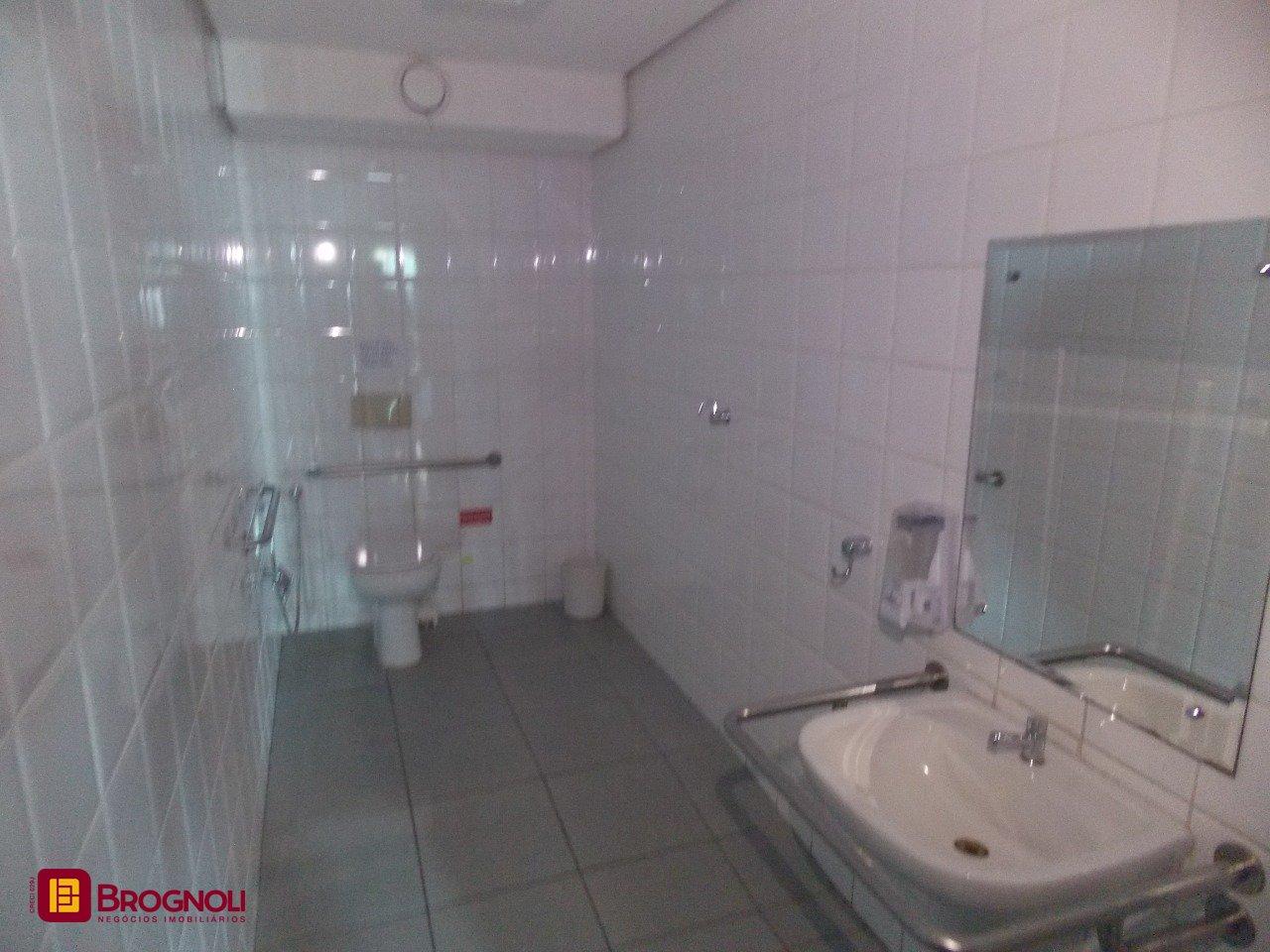 Loja com 1137m², no bairro Centro em Florianópolis