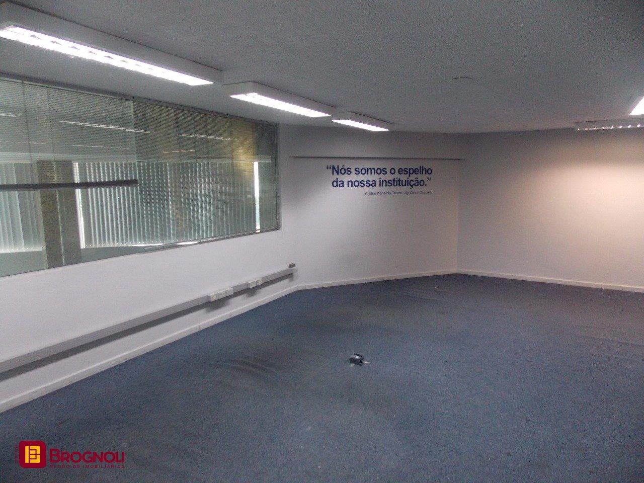 Loja com 1137m², no bairro Centro em Florianópolis