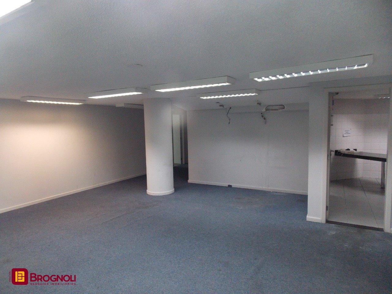 Loja com 1137m², no bairro Centro em Florianópolis