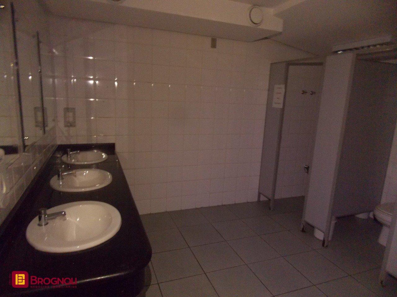 Loja com 1137m², no bairro Centro em Florianópolis