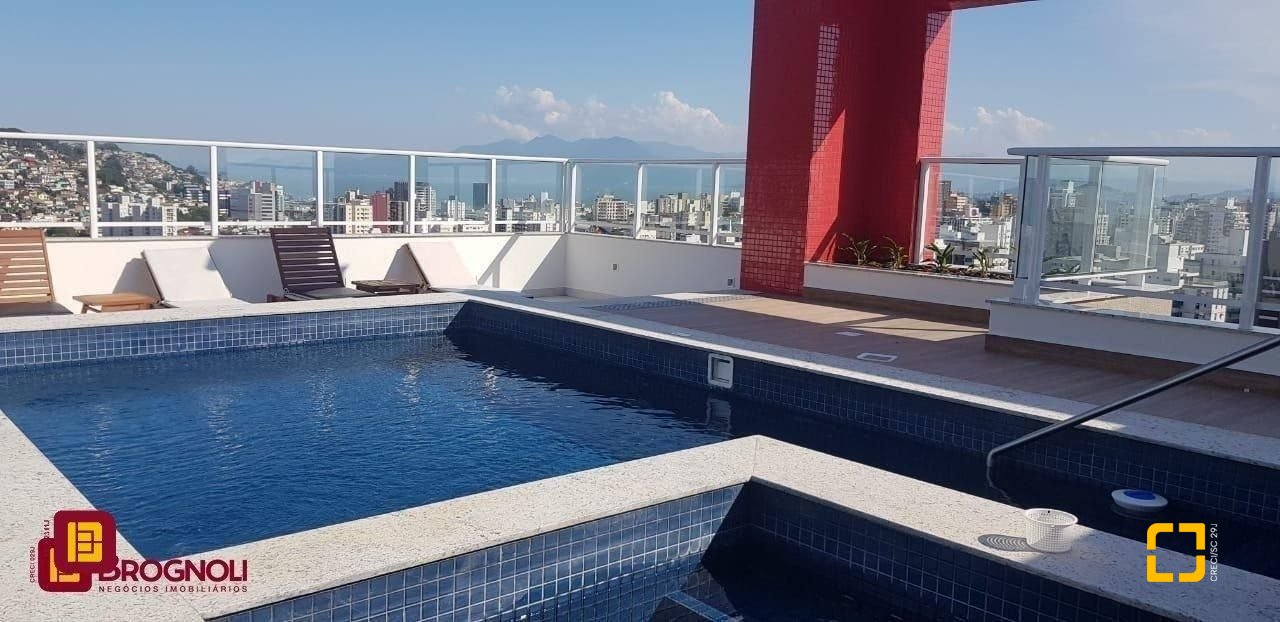 Apartamento com 38m², 1 quarto, 1 garagem, no bairro Centro em Florianópolis