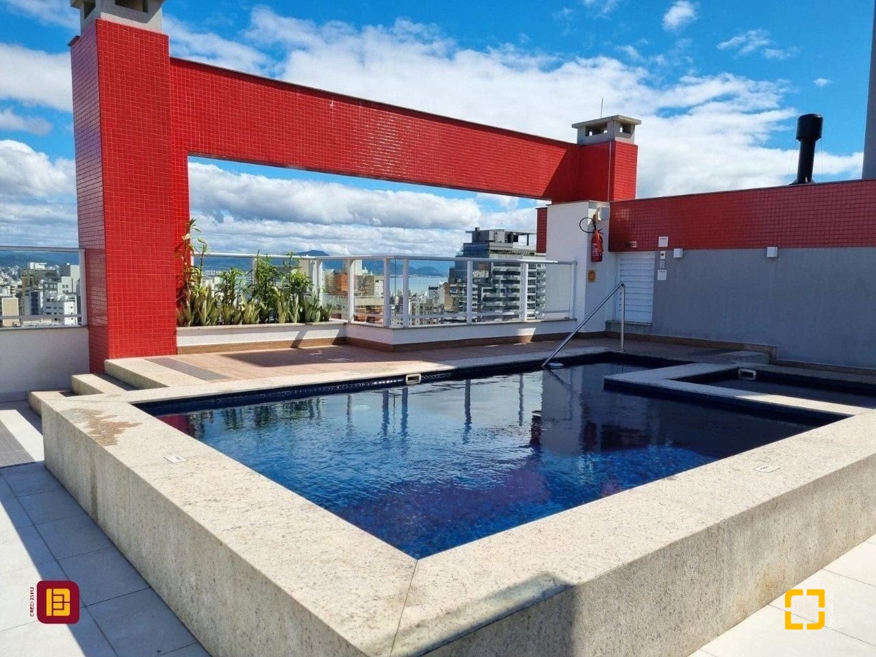 Apartamento com 38m², 1 quarto, 1 garagem, no bairro Centro em Florianópolis