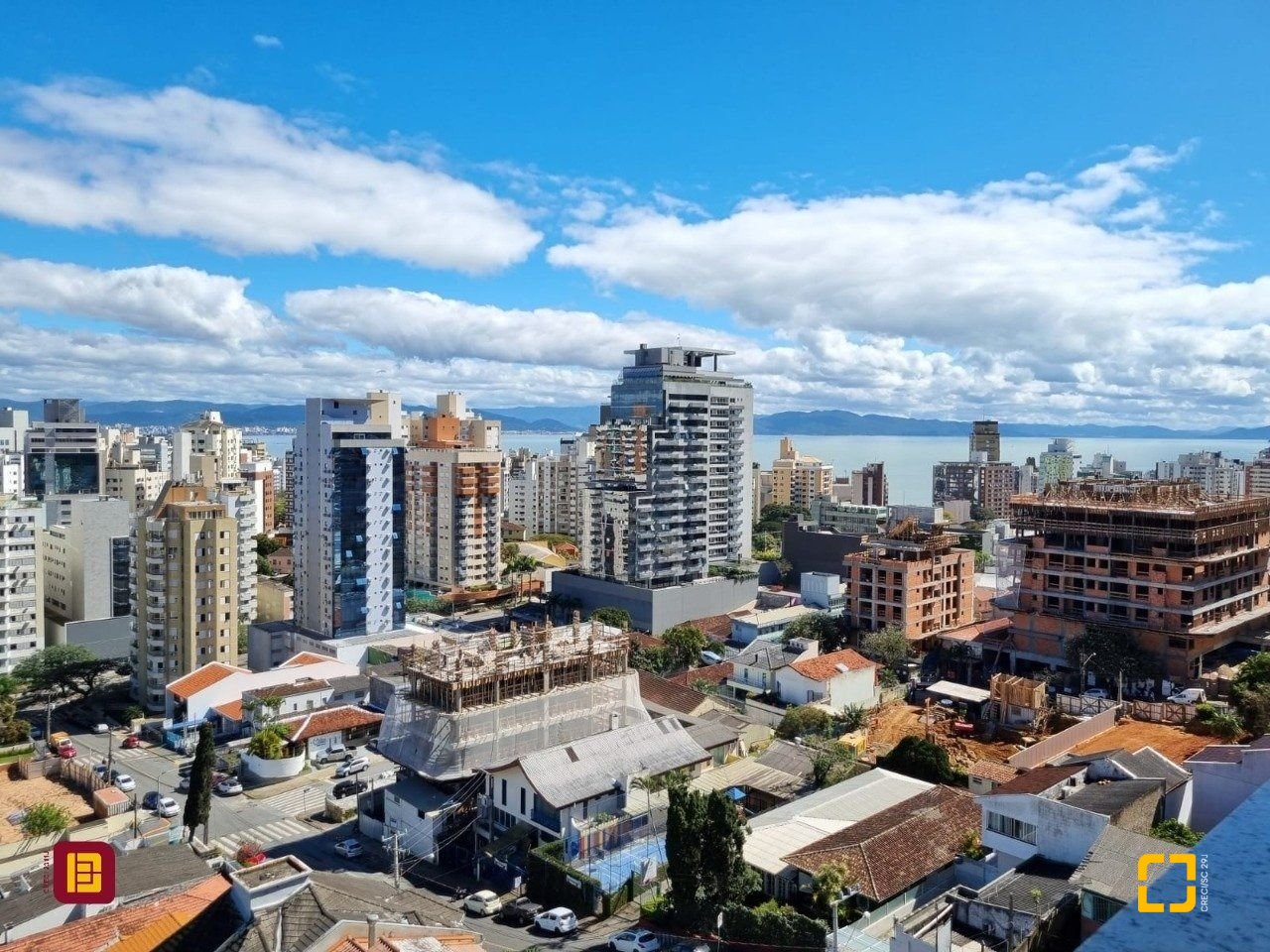 Apartamento com 38m², 1 quarto, 1 garagem, no bairro Centro em Florianópolis