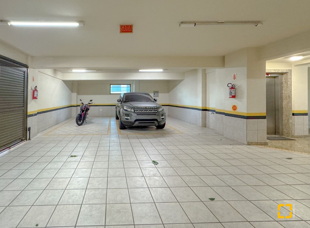 Apartamento com 130m², 5 quartos (sendo 2 suítes), 2 garagens, no bairro Coqueiros em Florianópolis