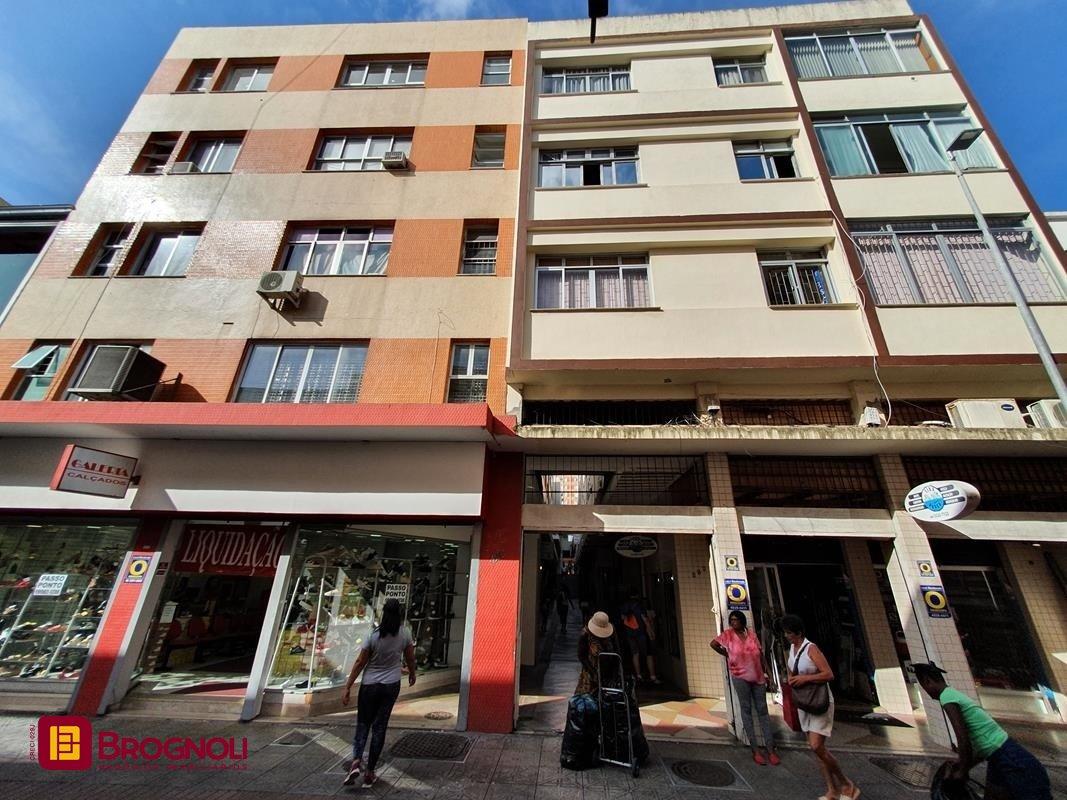 Sala com 27m², no bairro Centro em Florianópolis