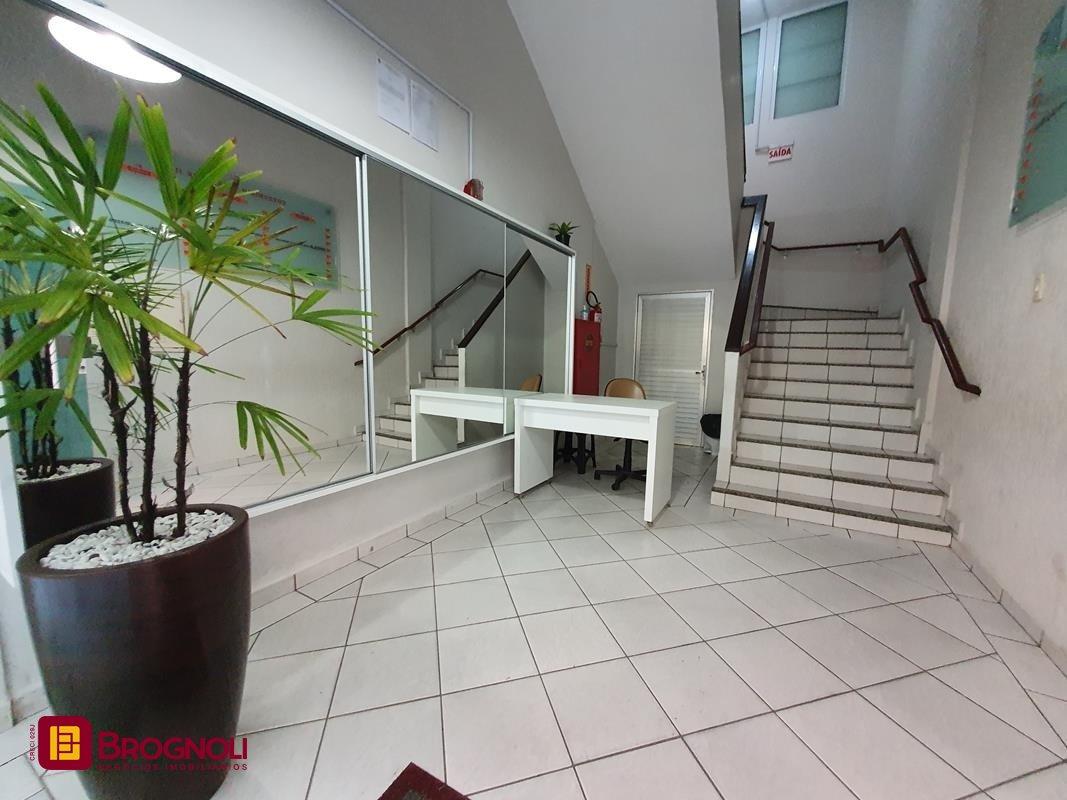 Sala com 27m², no bairro Centro em Florianópolis