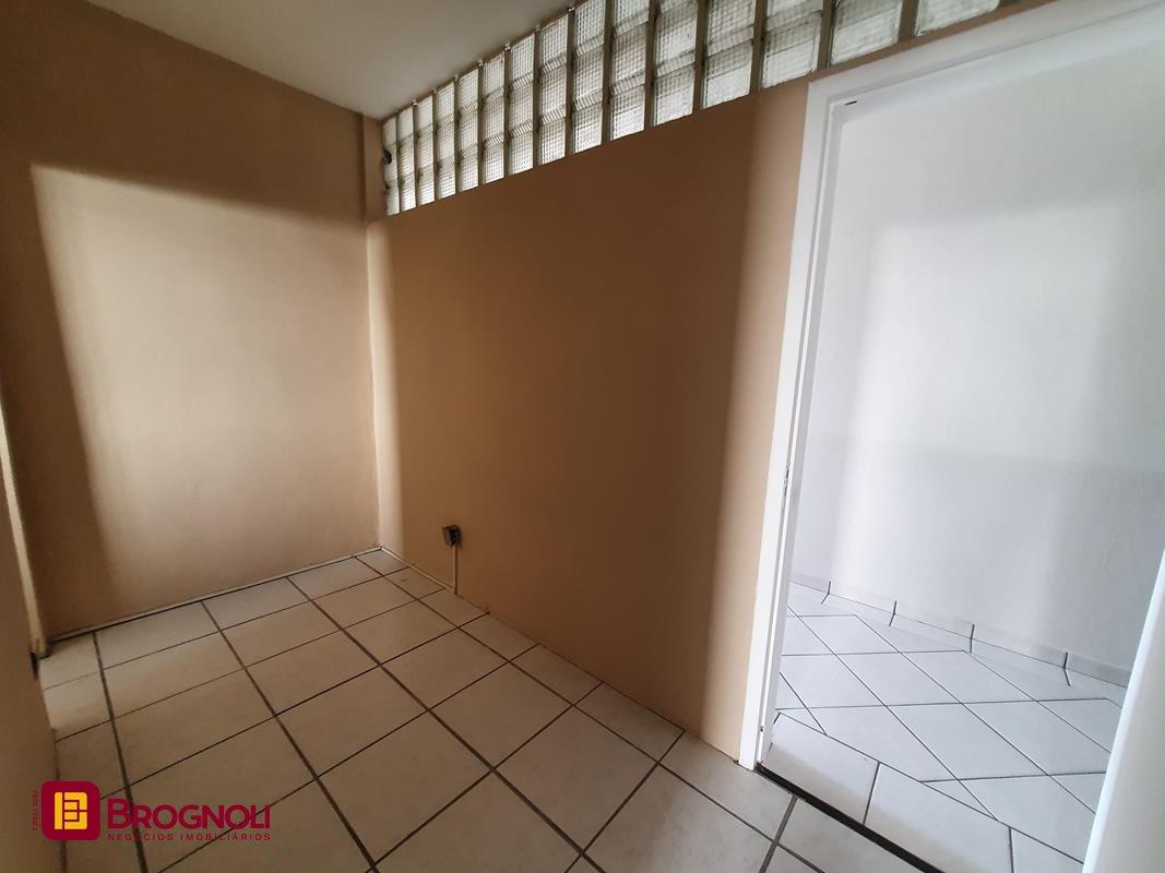 Sala com 27m², no bairro Centro em Florianópolis