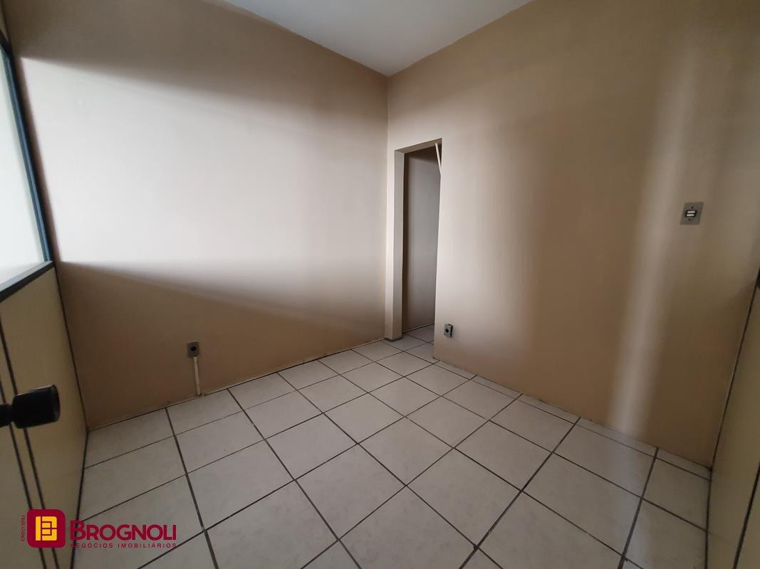 Sala com 27m², no bairro Centro em Florianópolis