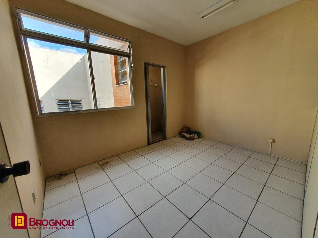 Sala com 27m², no bairro Centro em Florianópolis