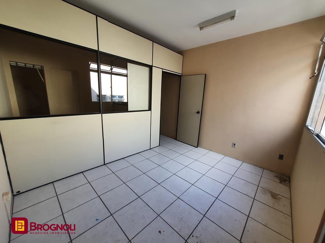 Sala com 27m², no bairro Centro em Florianópolis