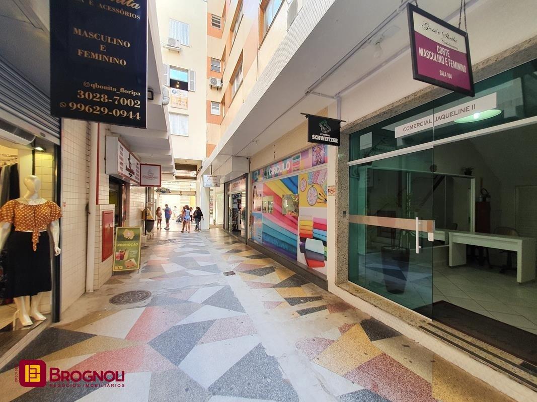 Sala com 27m², no bairro Centro em Florianópolis