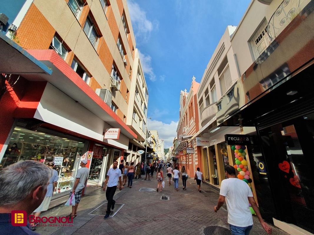Sala com 27m², no bairro Centro em Florianópolis