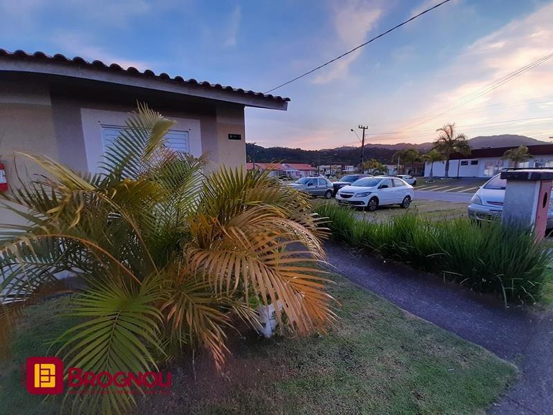Casa de Condomínio com 51m², 3 quartos, 2 garagens, no bairro Bela Vista em Palhoça