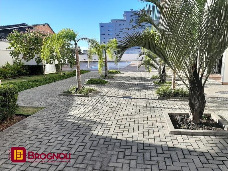 Cobertura com 159m², 4 quartos (sendo 1 suíte), 1 garagem, no bairro Agronômica em Florianópolis