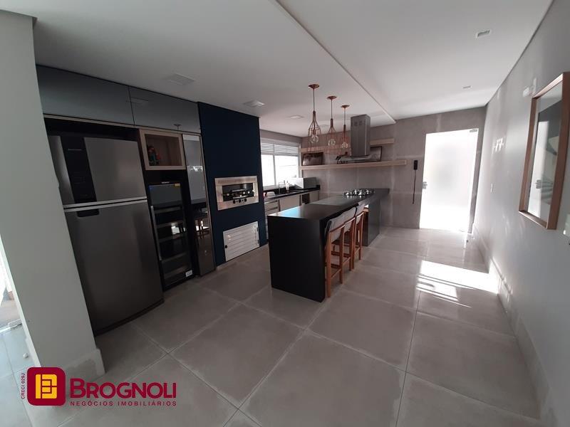 Cobertura com 159m², 4 quartos (sendo 1 suíte), 1 garagem, no bairro Agronômica em Florianópolis
