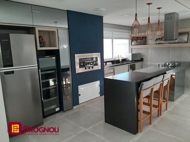 Cobertura com 159m², 4 quartos (sendo 1 suíte), 1 garagem, no bairro Agronômica em Florianópolis
