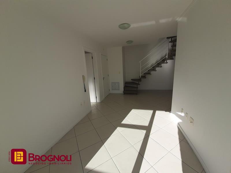 Cobertura com 159m², 4 quartos (sendo 1 suíte), 1 garagem, no bairro Agronômica em Florianópolis