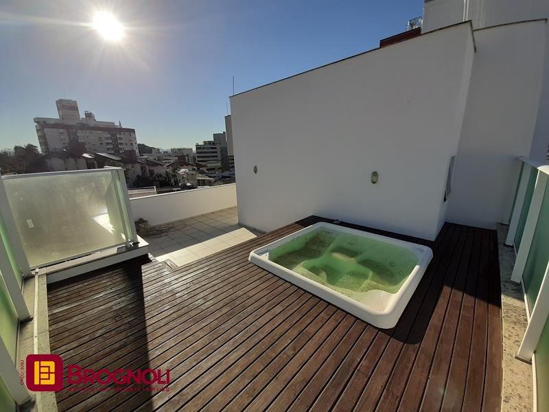 Cobertura com 159m², 4 quartos (sendo 1 suíte), 1 garagem, no bairro Agronômica em Florianópolis
