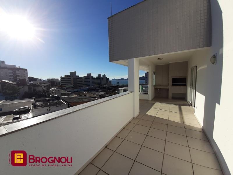 Cobertura com 159m², 4 quartos (sendo 1 suíte), 1 garagem, no bairro Agronômica em Florianópolis