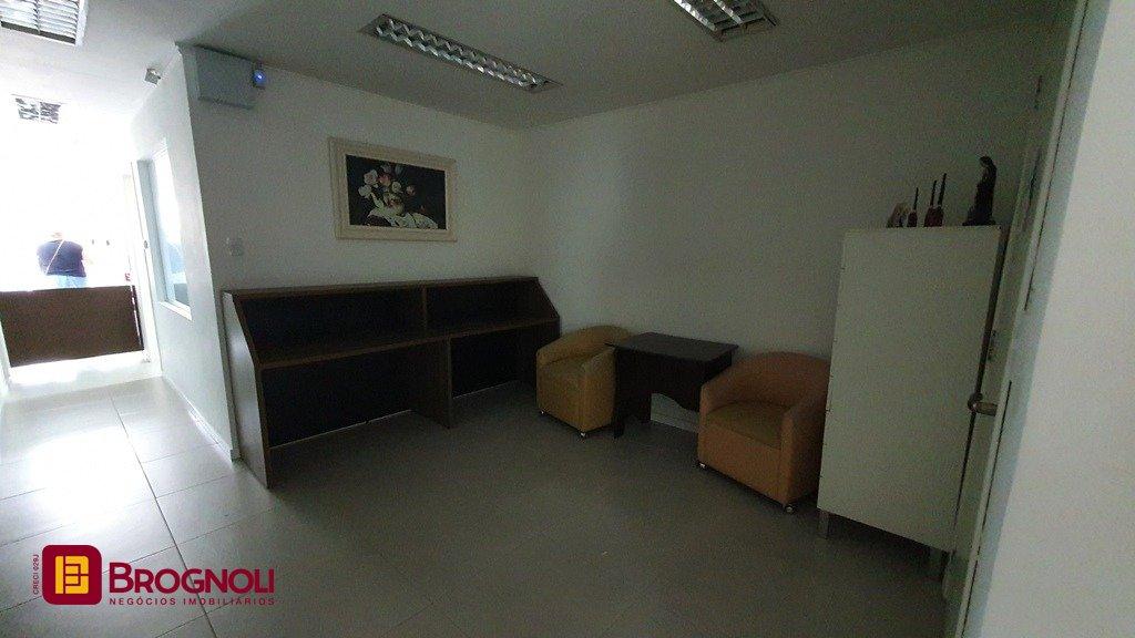 Casa com 314m², 3 garagens, no bairro Saco dos Limões em Florianópolis