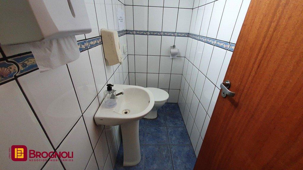 Casa com 314m², 3 garagens, no bairro Saco dos Limões em Florianópolis