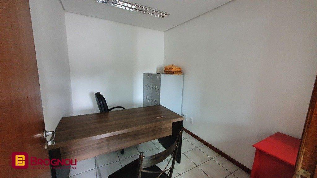 Casa com 314m², 3 garagens, no bairro Saco dos Limões em Florianópolis