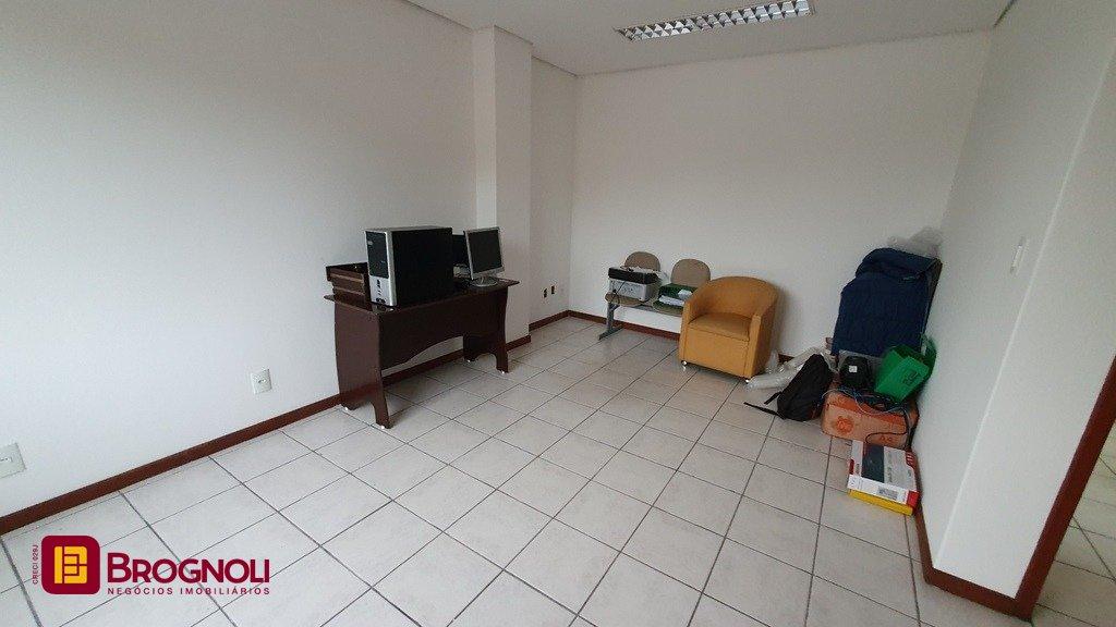 Casa com 314m², 3 garagens, no bairro Saco dos Limões em Florianópolis