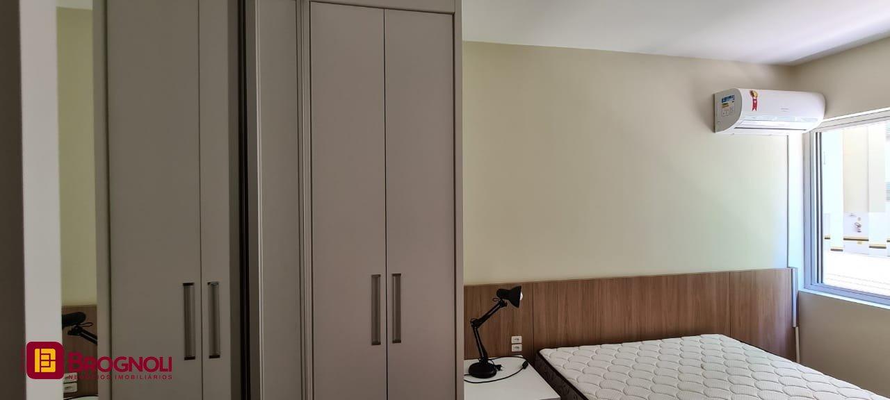 Apartamento com 92m², 2 quartos, 1 garagem, no bairro Centro em Florianópolis
